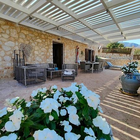 Belvedere Private Luxury Beach Villa Chalki Town Dış mekan fotoğraf